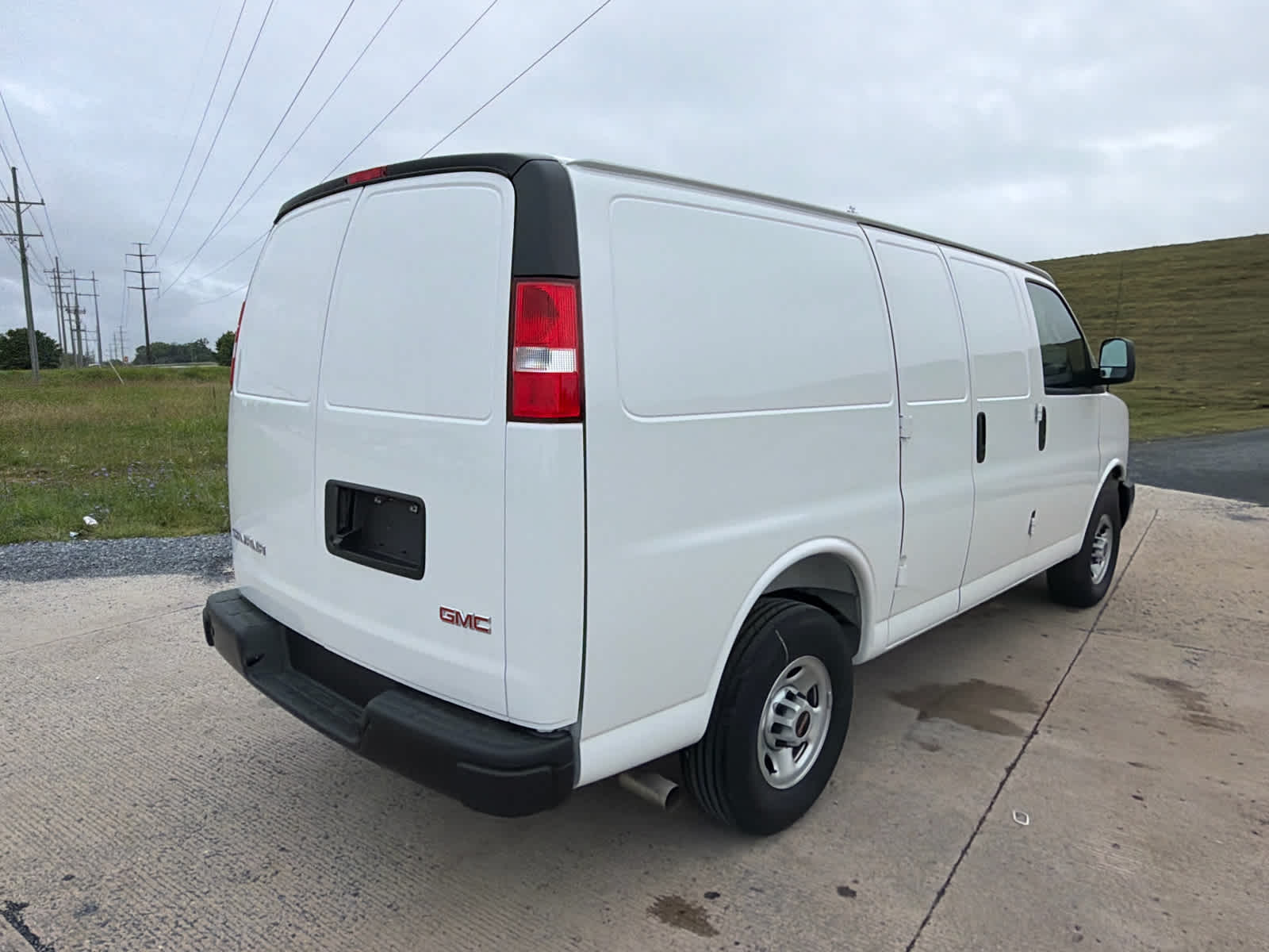 2026 GMC Savana Cargo 2500