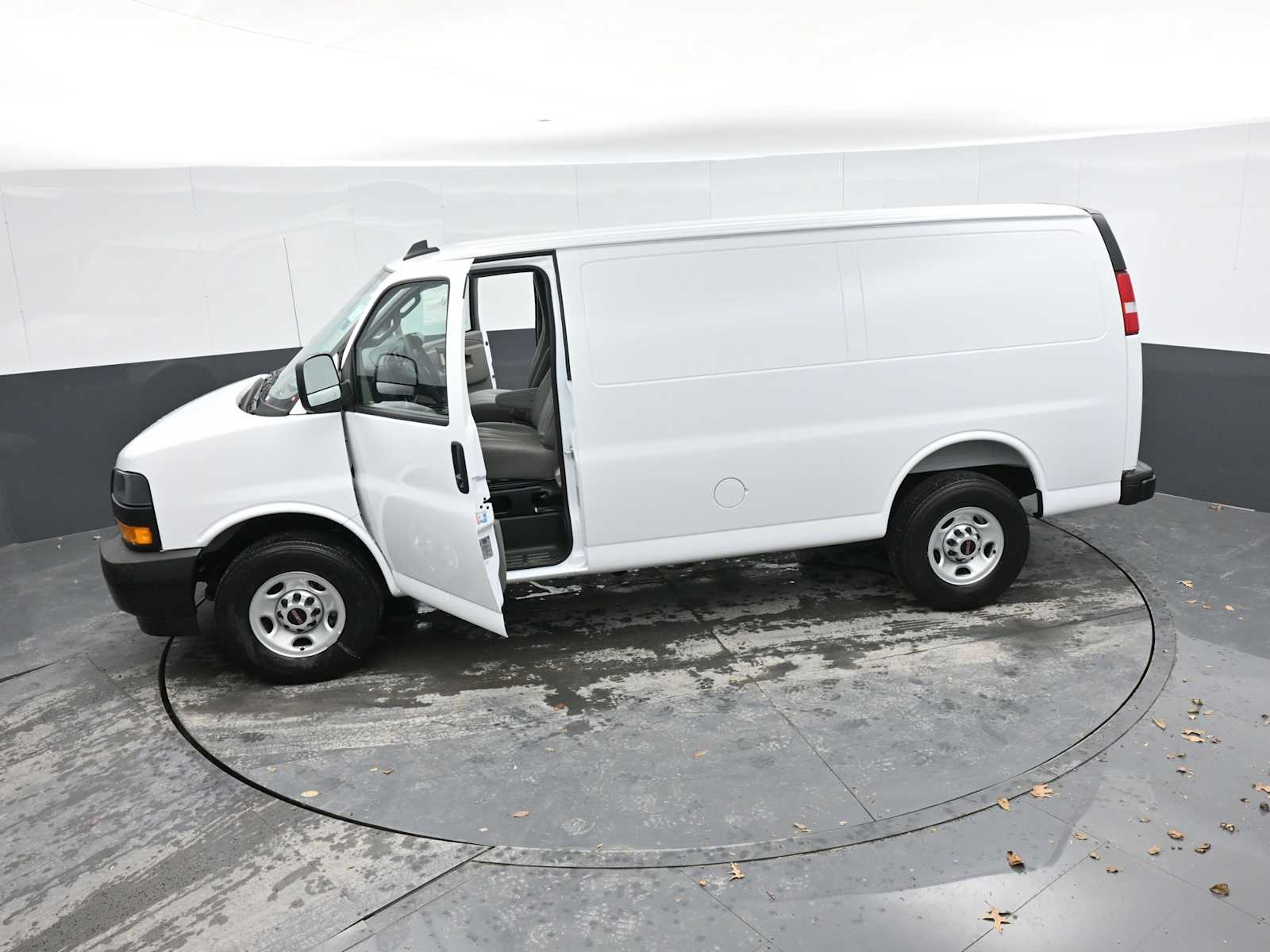 2025 GMC Savana Cargo RWD 2500 Regular Wheelbase Work Van