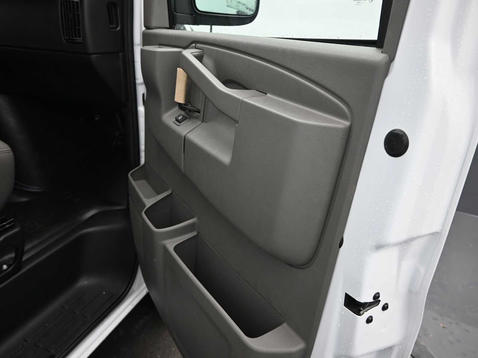 2025 GMC Savana Cargo RWD 2500 Regular Wheelbase Work Van