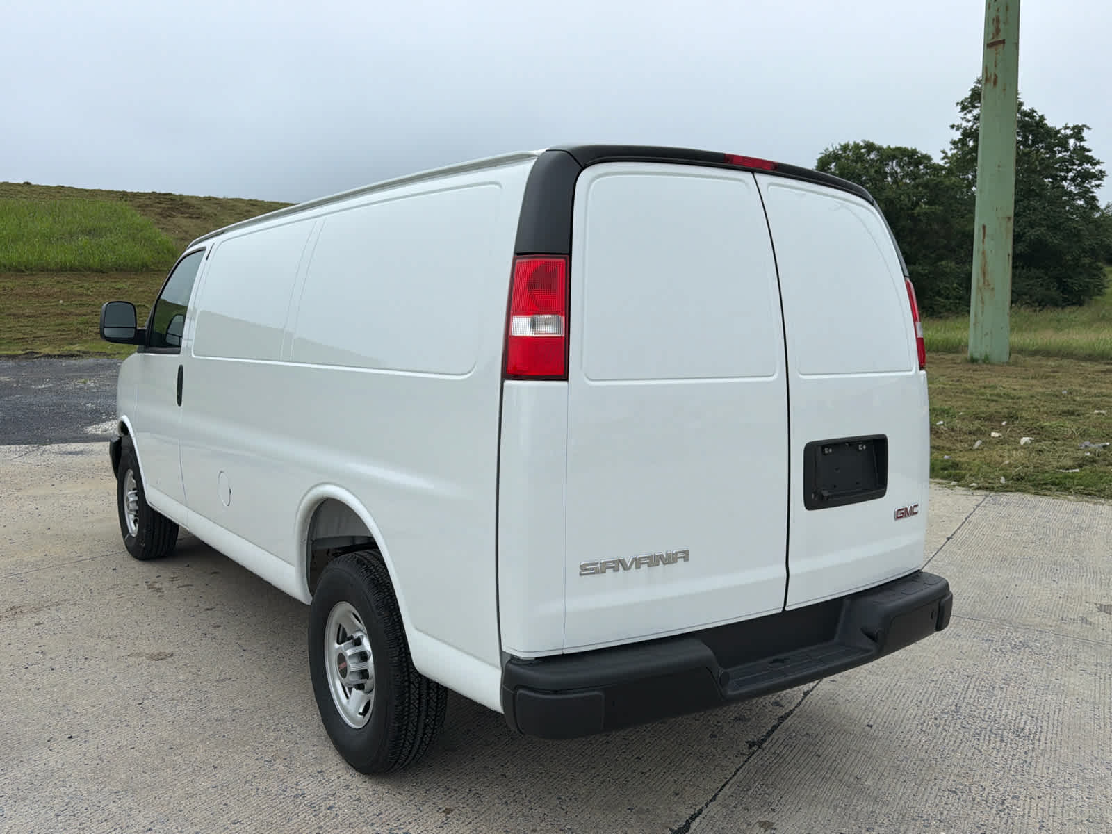 2025 GMC Savana Cargo 2500