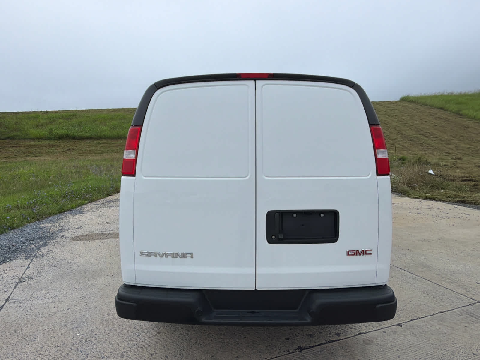 2025 GMC Savana Cargo 2500