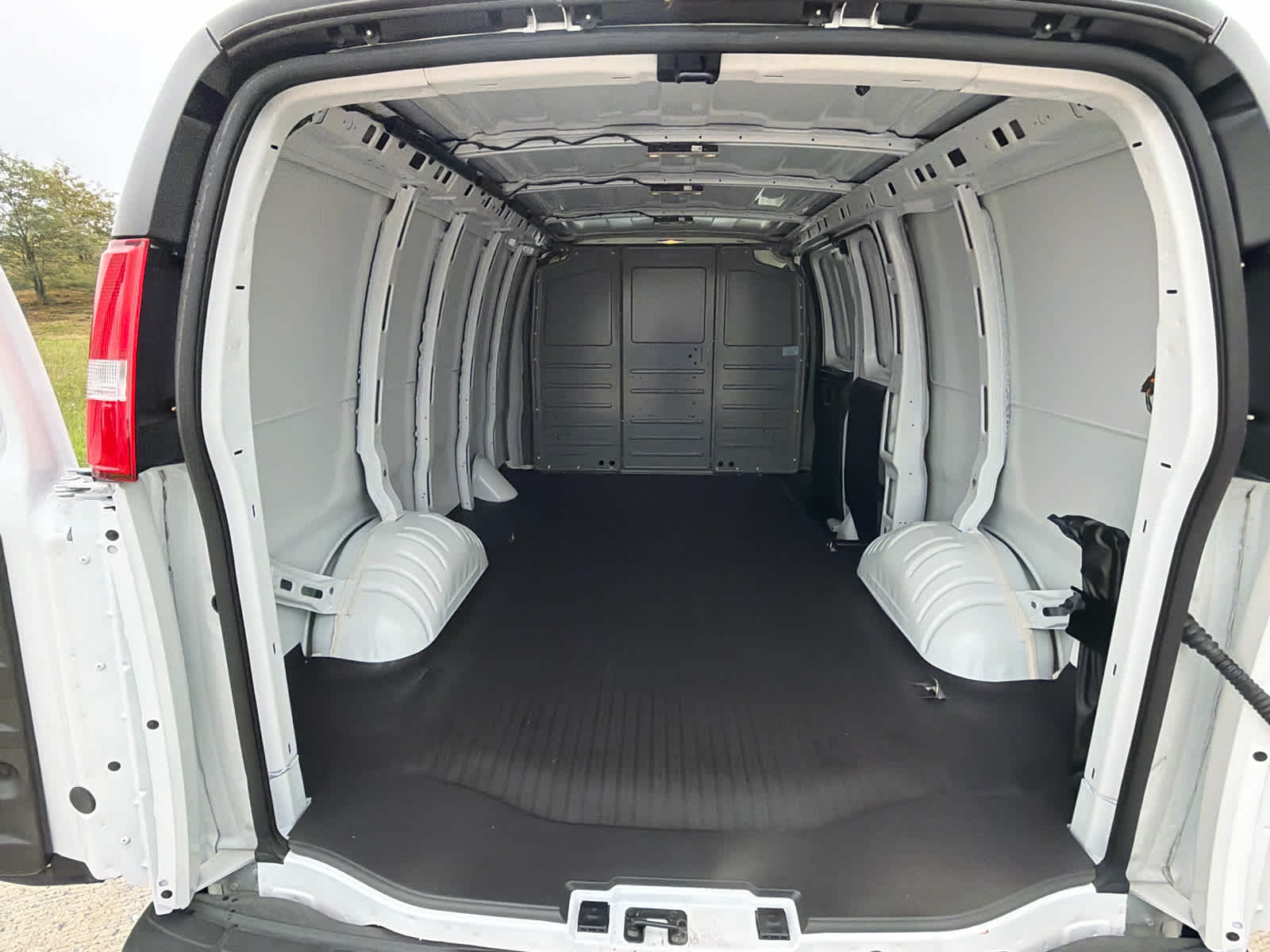 2025 GMC Savana Cargo 2500