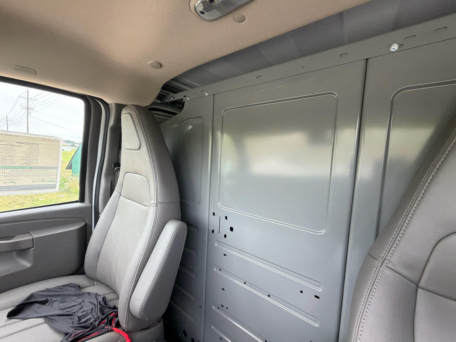 2025 GMC Savana Cargo 2500