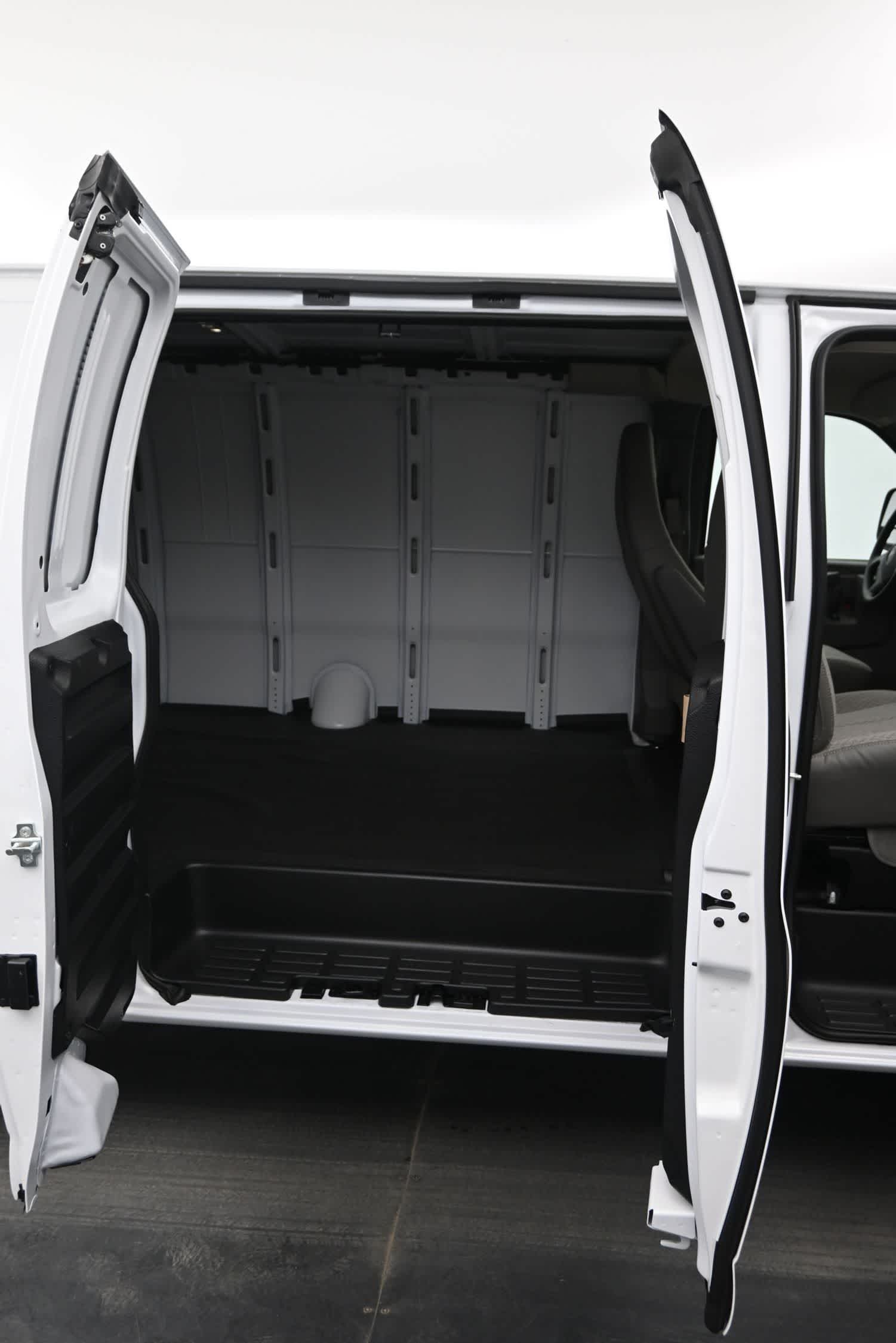 2026 GMC Savana Cargo 3500 Extended Wheelbase, Work Van, RWD