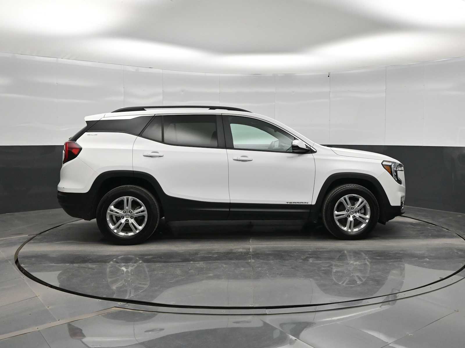 2024 GMC Terrain AWD SLE