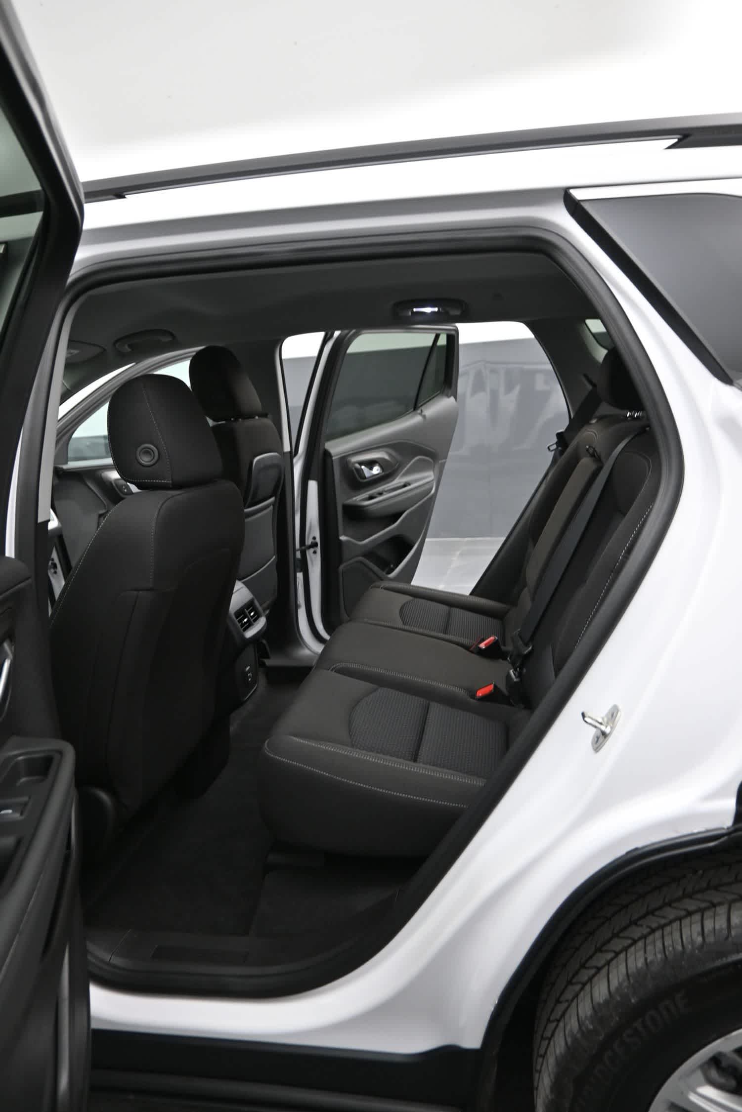 2024 GMC Terrain AWD SLE