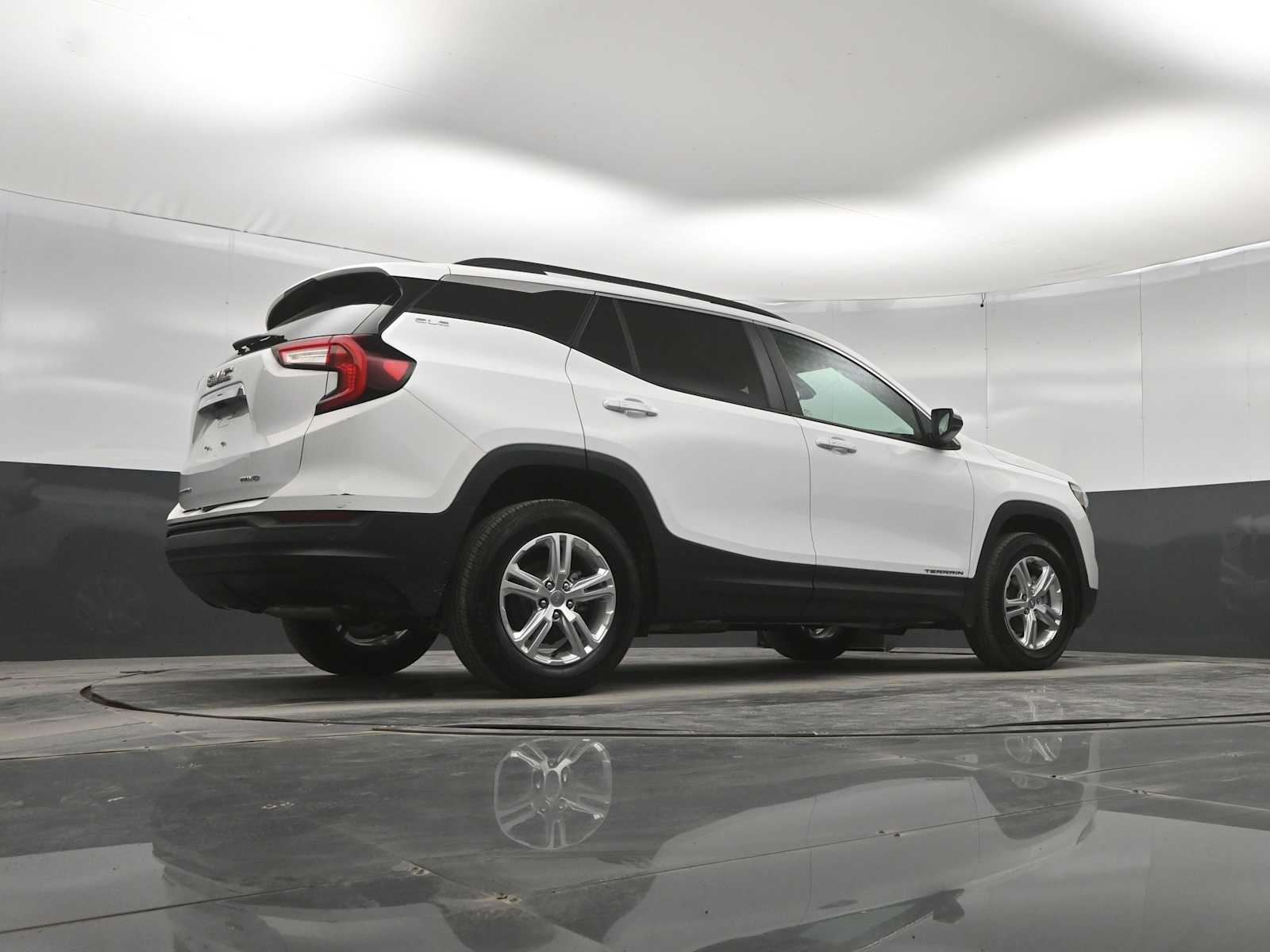 2024 GMC Terrain AWD SLE