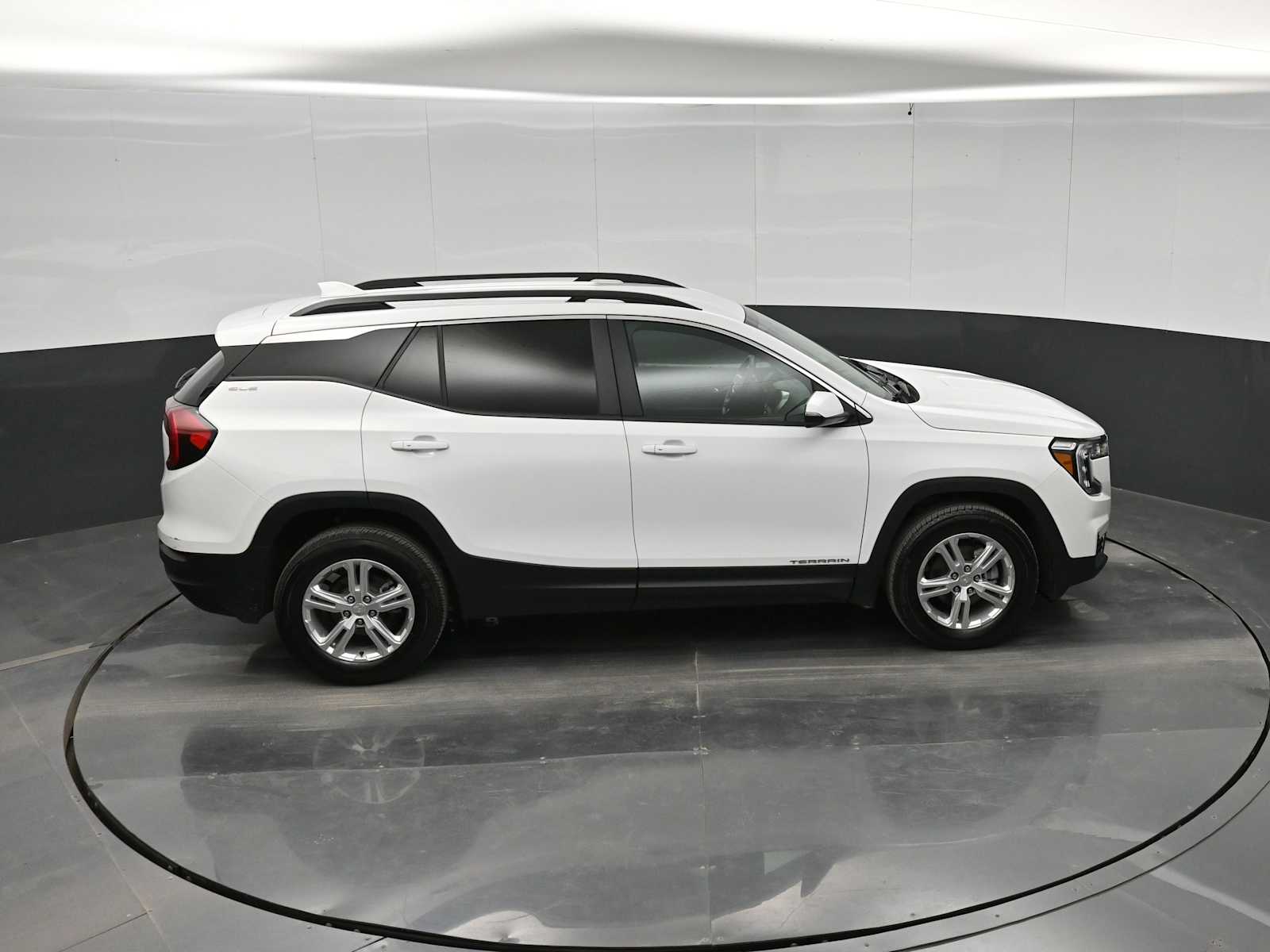 2024 GMC Terrain AWD SLE