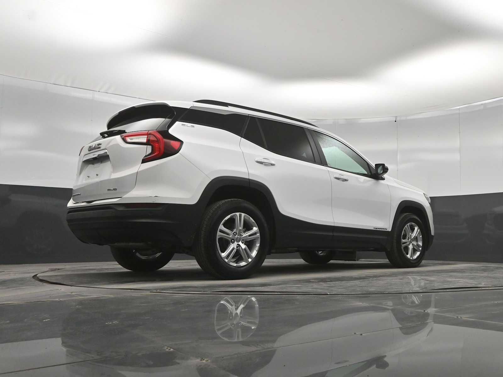 2024 GMC Terrain AWD SLE