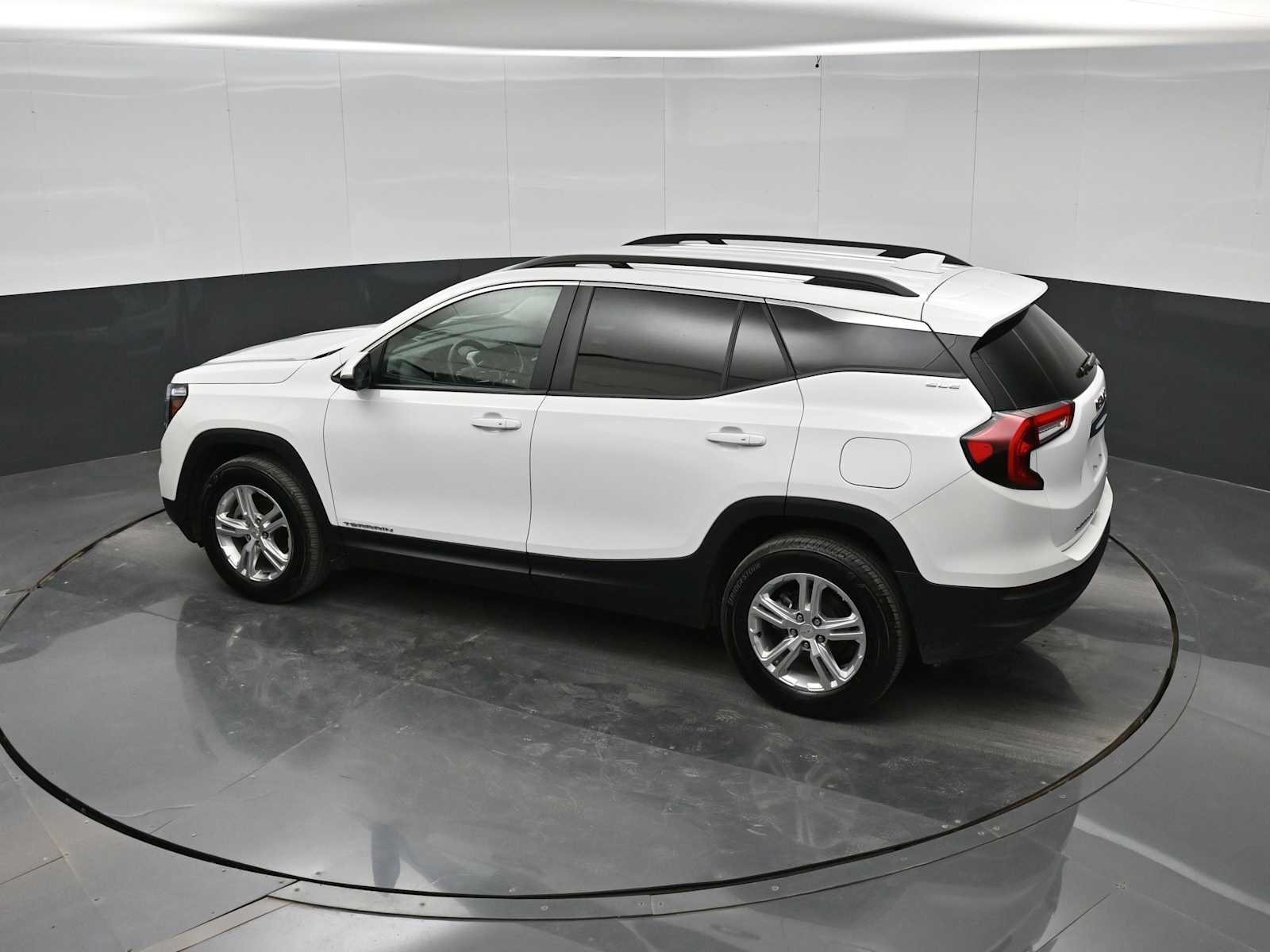 2024 GMC Terrain AWD SLE