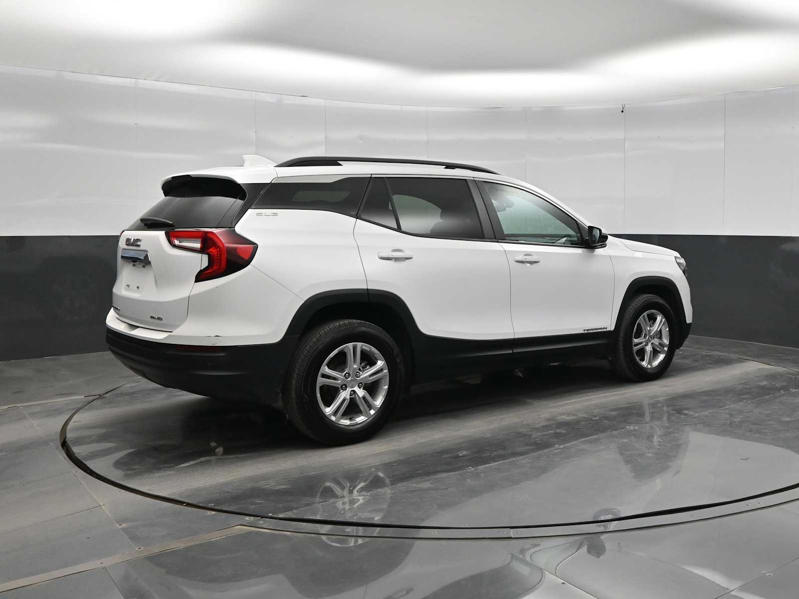 2024 GMC Terrain AWD SLE