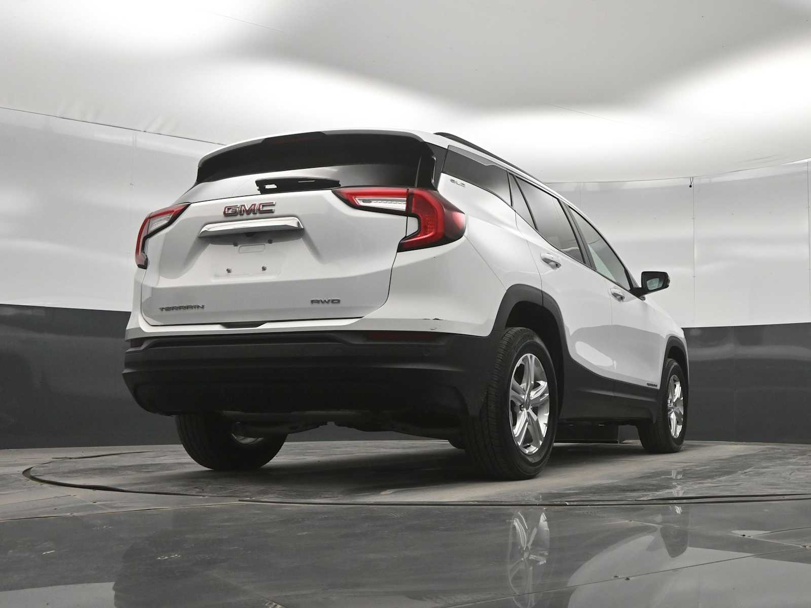 2024 GMC Terrain AWD SLE