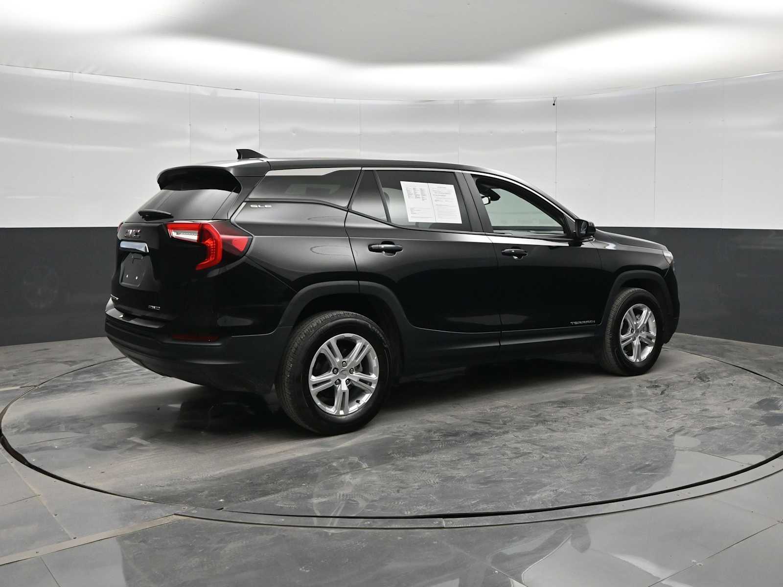 2024 GMC Terrain AWD SLE