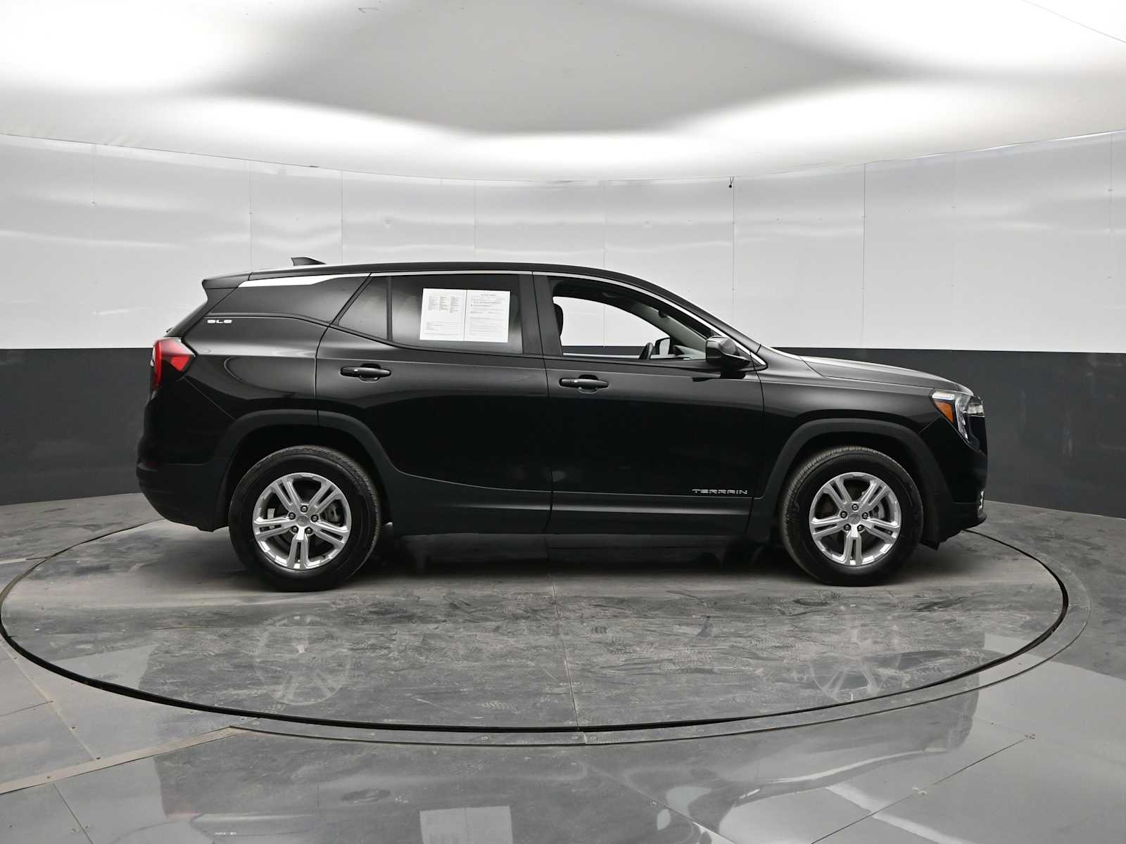 2024 GMC Terrain AWD SLE