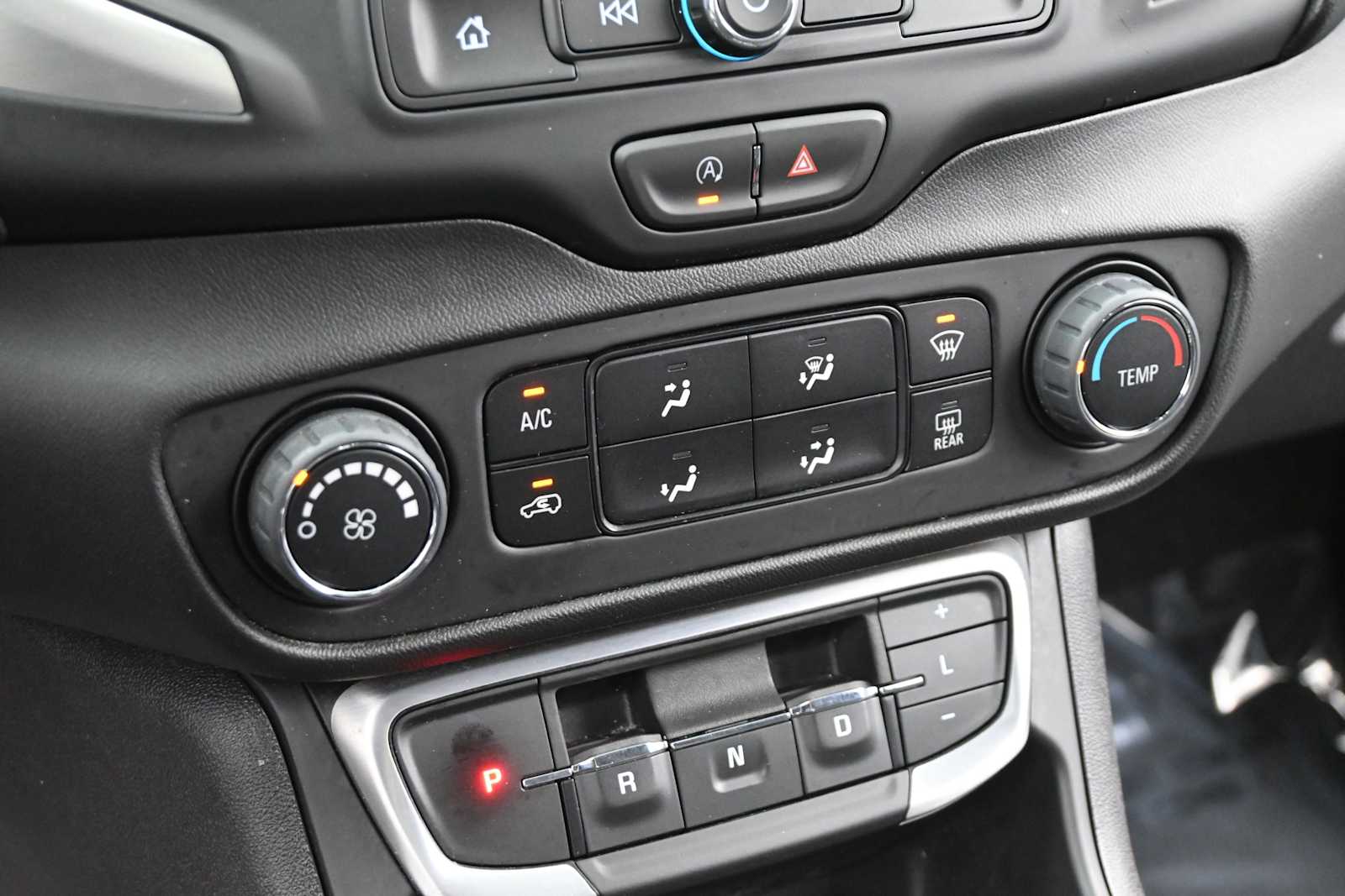 2024 GMC Terrain AWD SLE