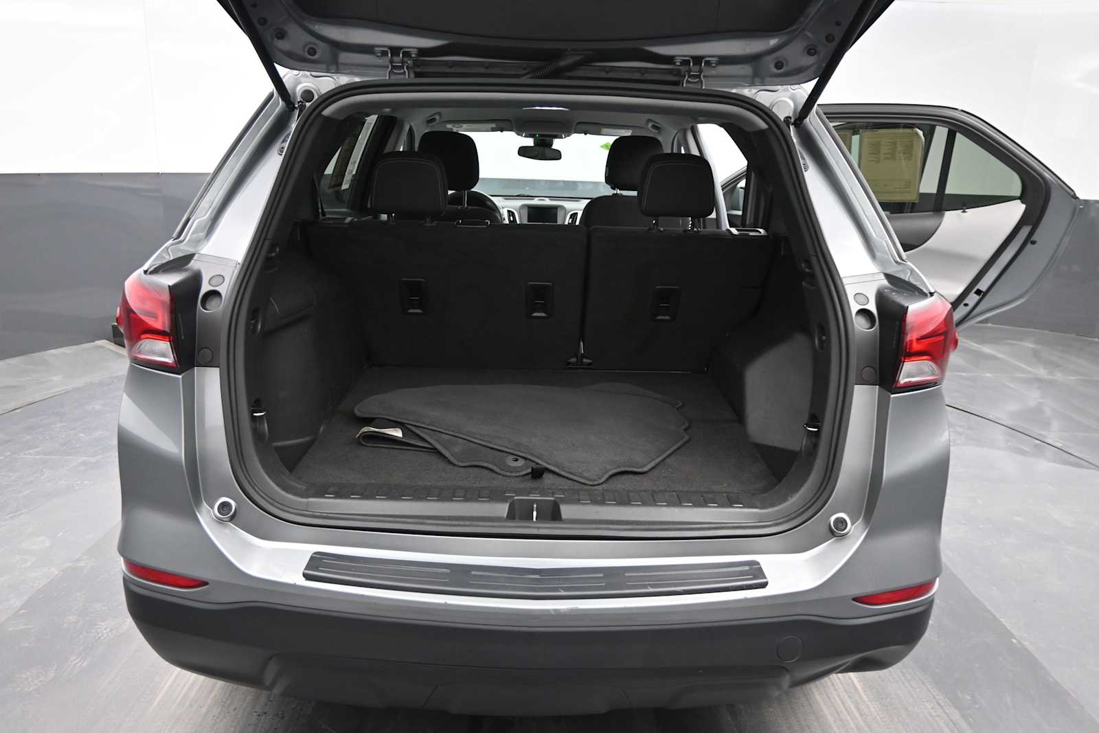 2023 Chevrolet Equinox FWD LS