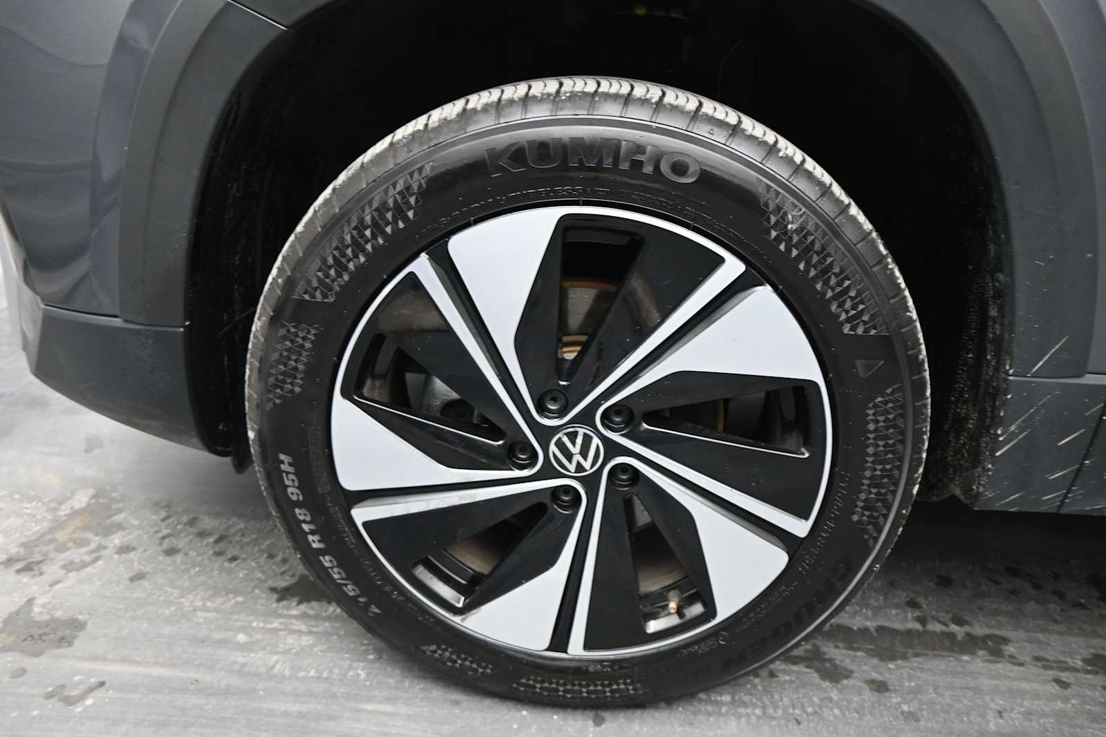 2026 Volkswagen Taos SE