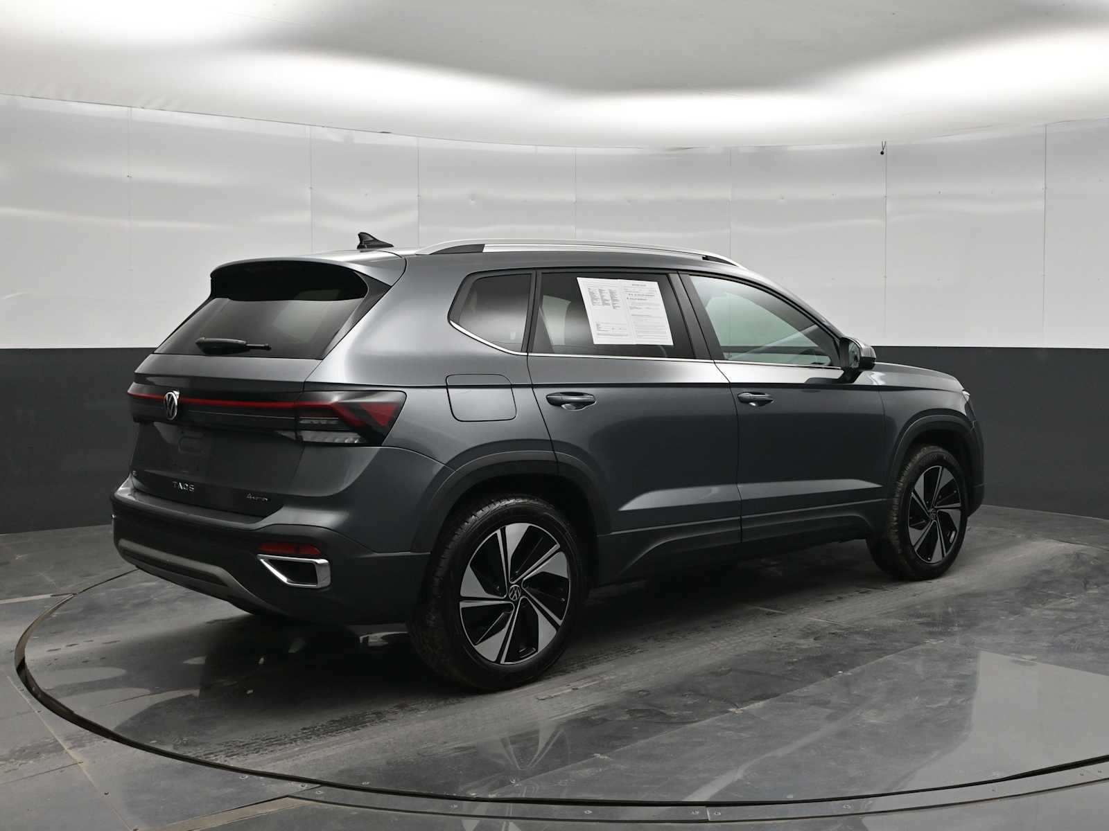 2026 Volkswagen Taos SE