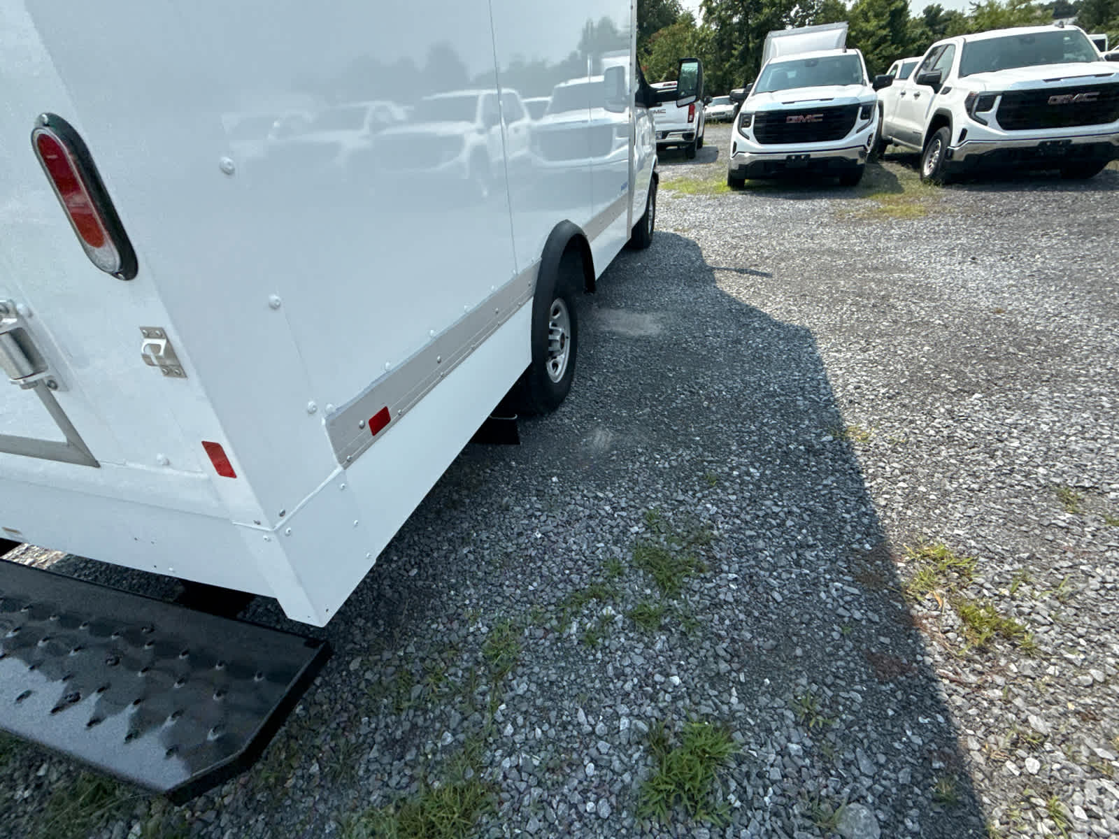 2025 GMC Savana Cutaway Work Van