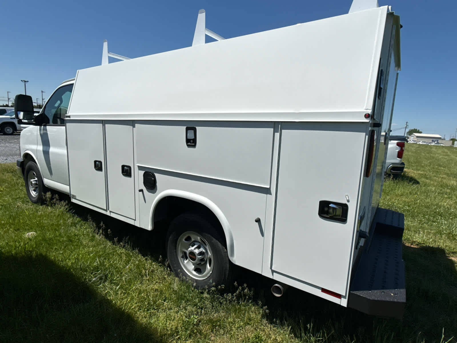 2025 GMC Savana Cutaway Work Van