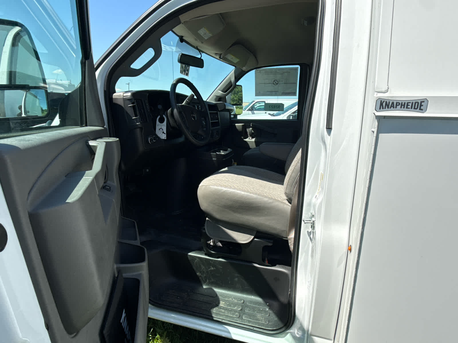 2025 GMC Savana Cutaway Work Van