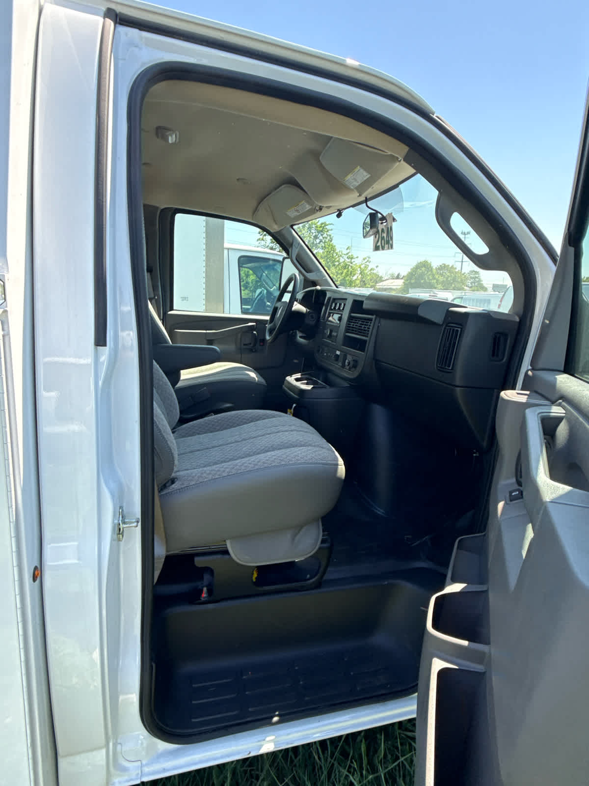 2025 GMC Savana Cutaway Work Van