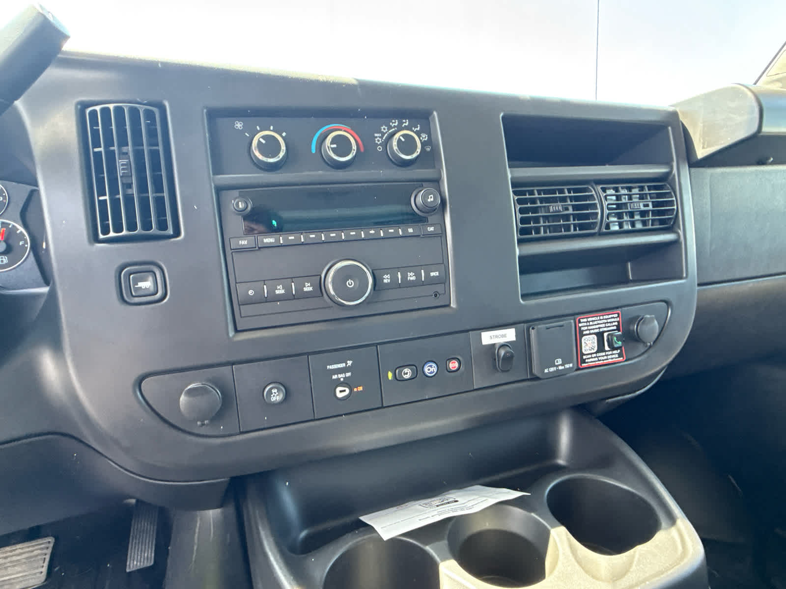 2025 GMC Savana Cutaway Work Van