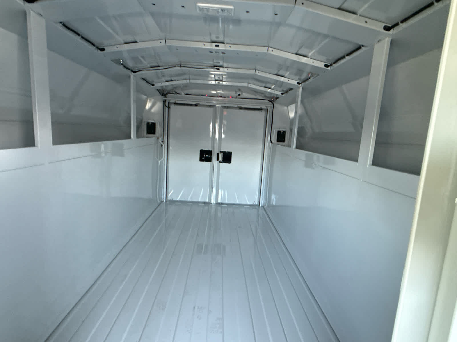 2025 GMC Savana Cutaway Work Van
