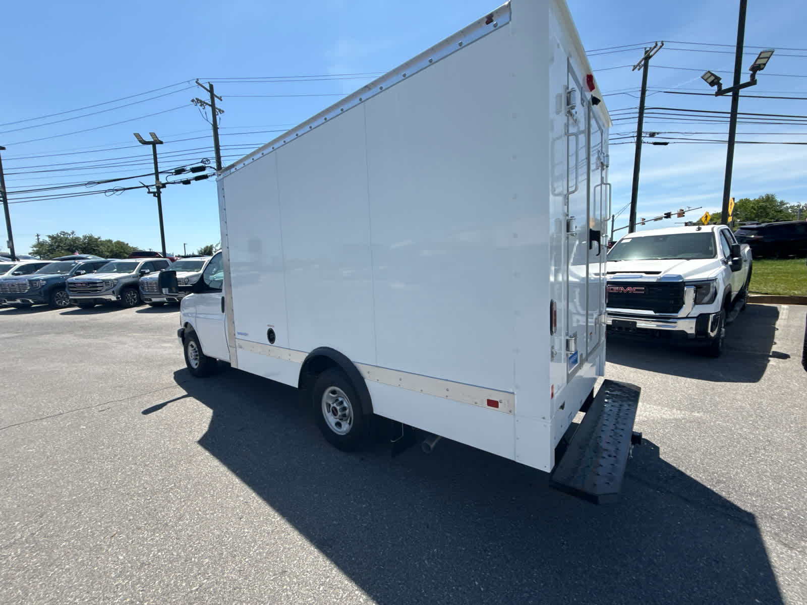 2025 GMC Savana Cutaway Work Van