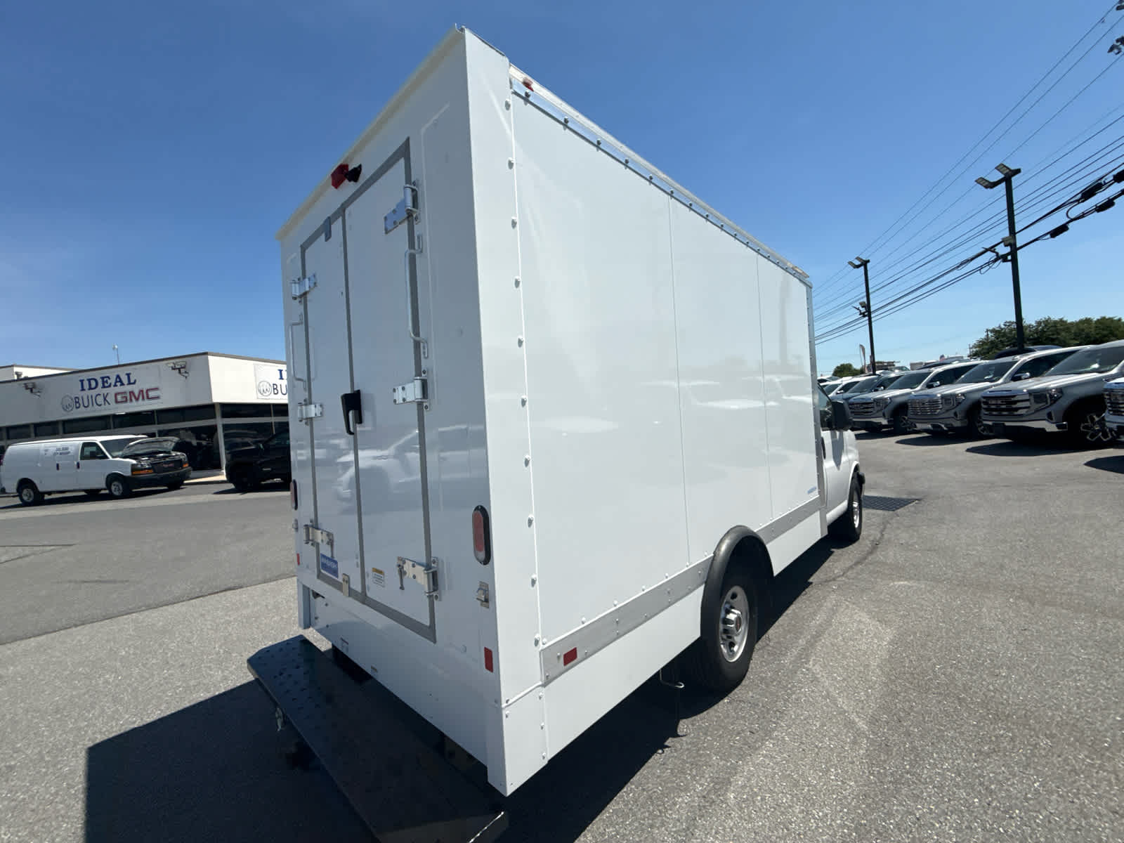 2025 GMC Savana Cutaway Work Van
