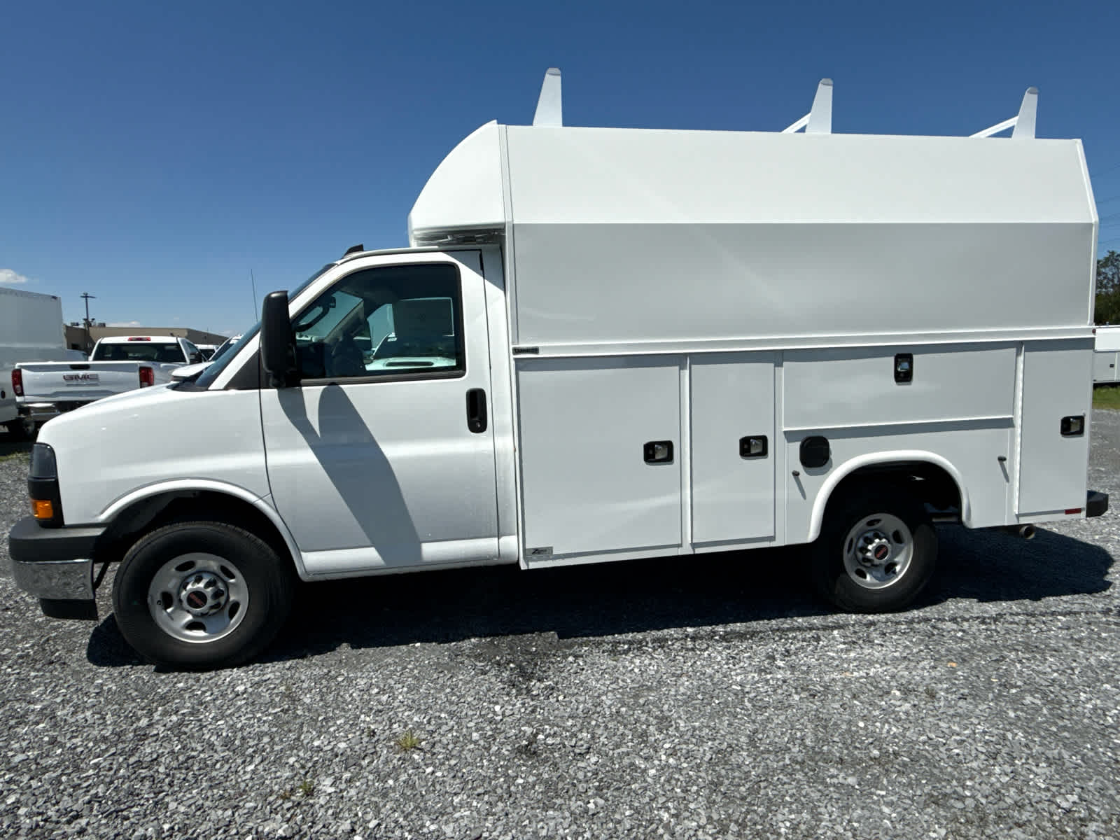 2025 GMC Savana Cutaway Work Van