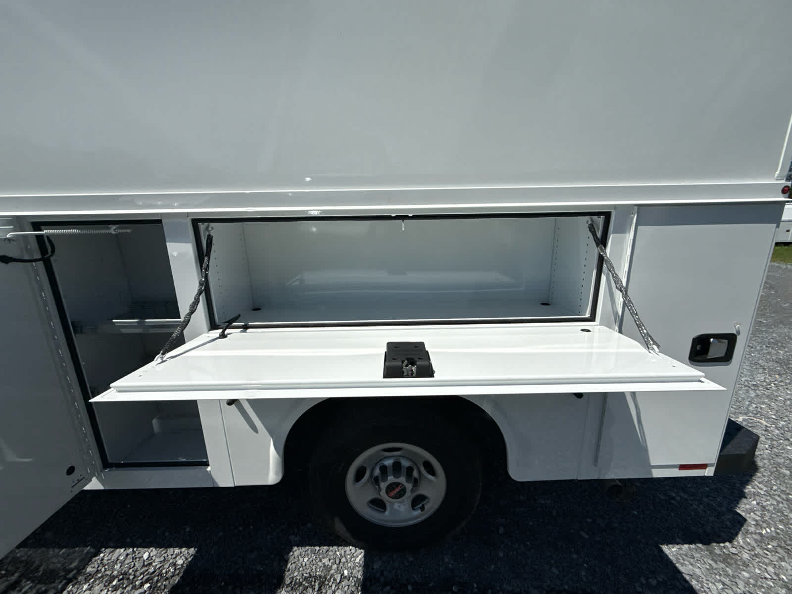 2025 GMC Savana Cutaway Work Van