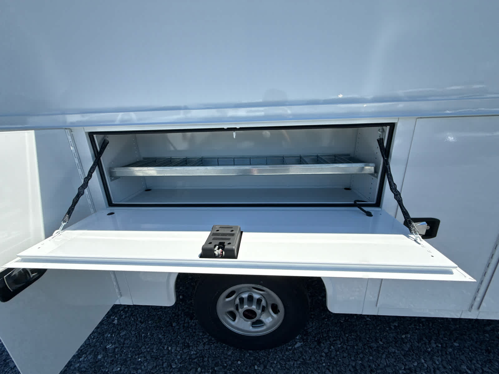 2025 GMC Savana Cutaway Work Van