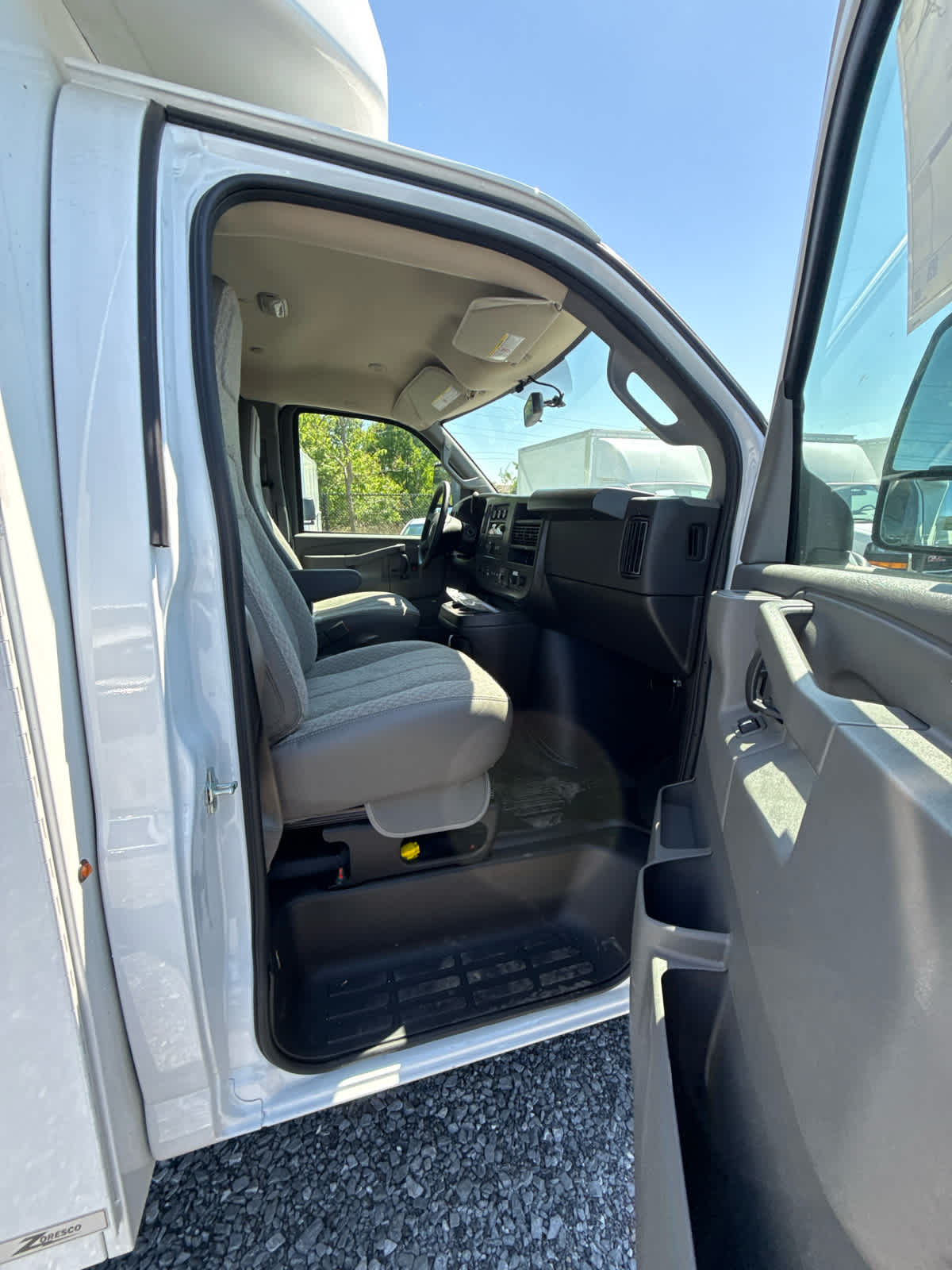 2025 GMC Savana Cutaway Work Van