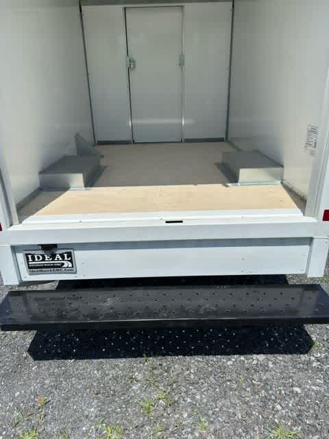 2025 GMC Savana Cutaway Work Van