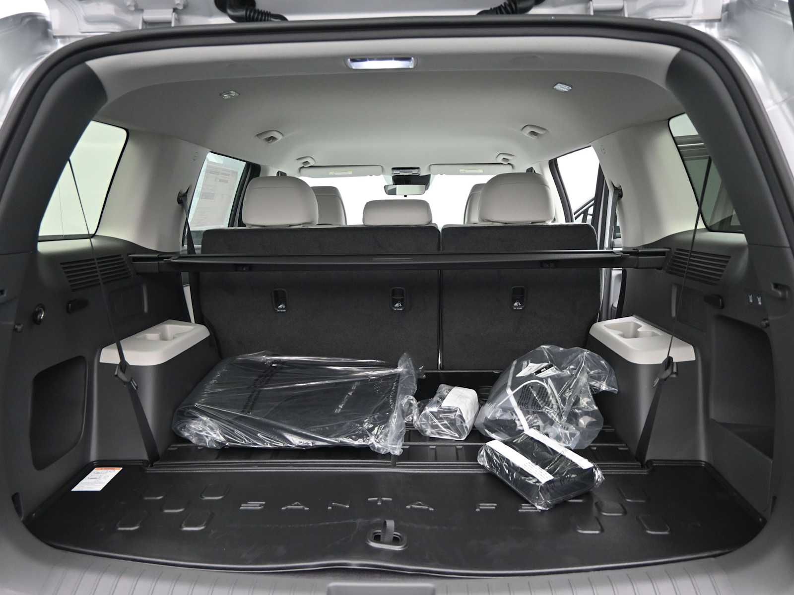2026 Hyundai Santa Fe SE - Photo 13