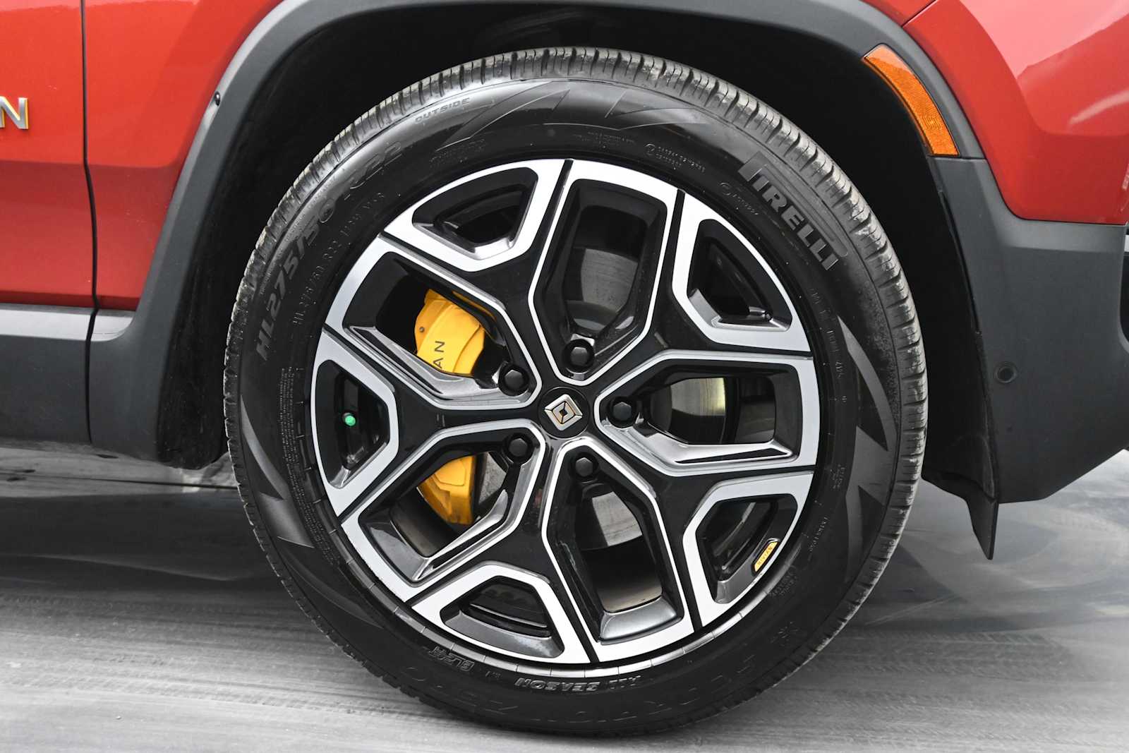 2023 Rivian R1S Adventure