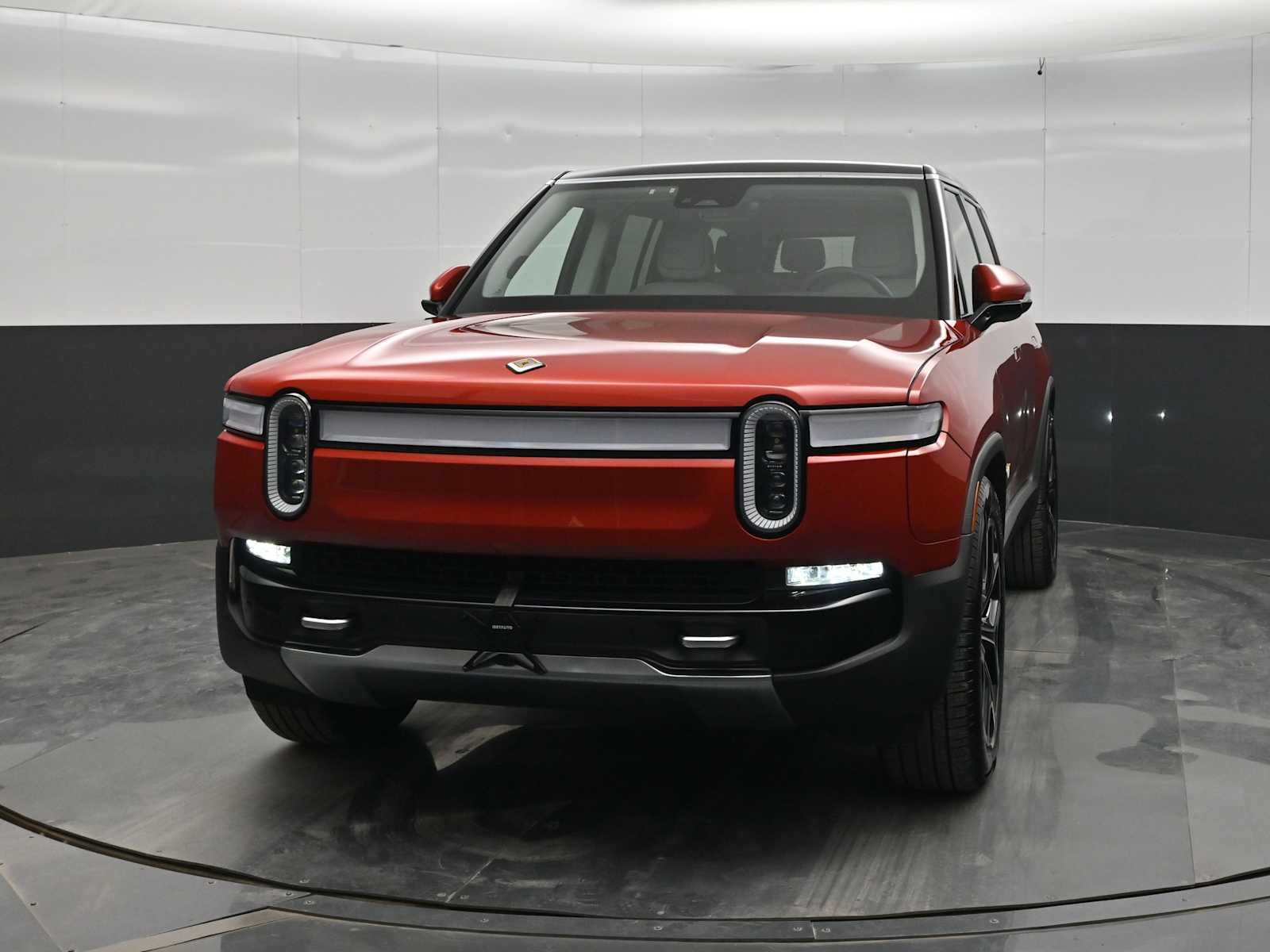 2023 Rivian R1S Adventure