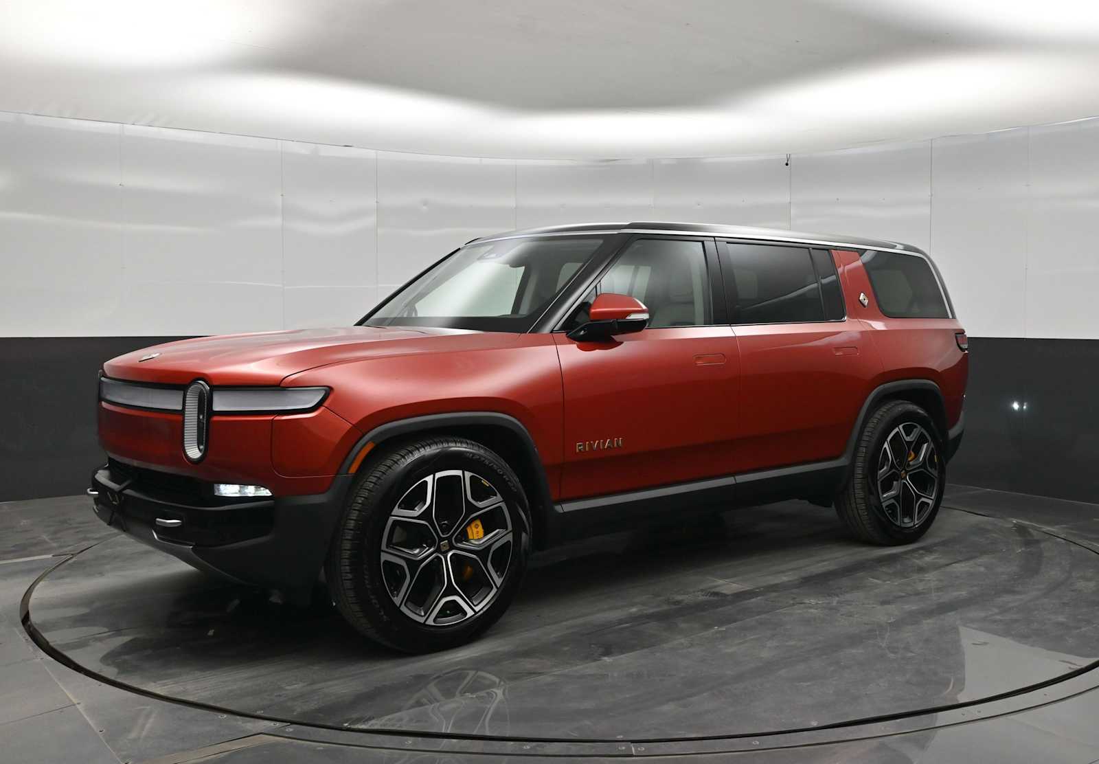 2023 Rivian R1S Adventure