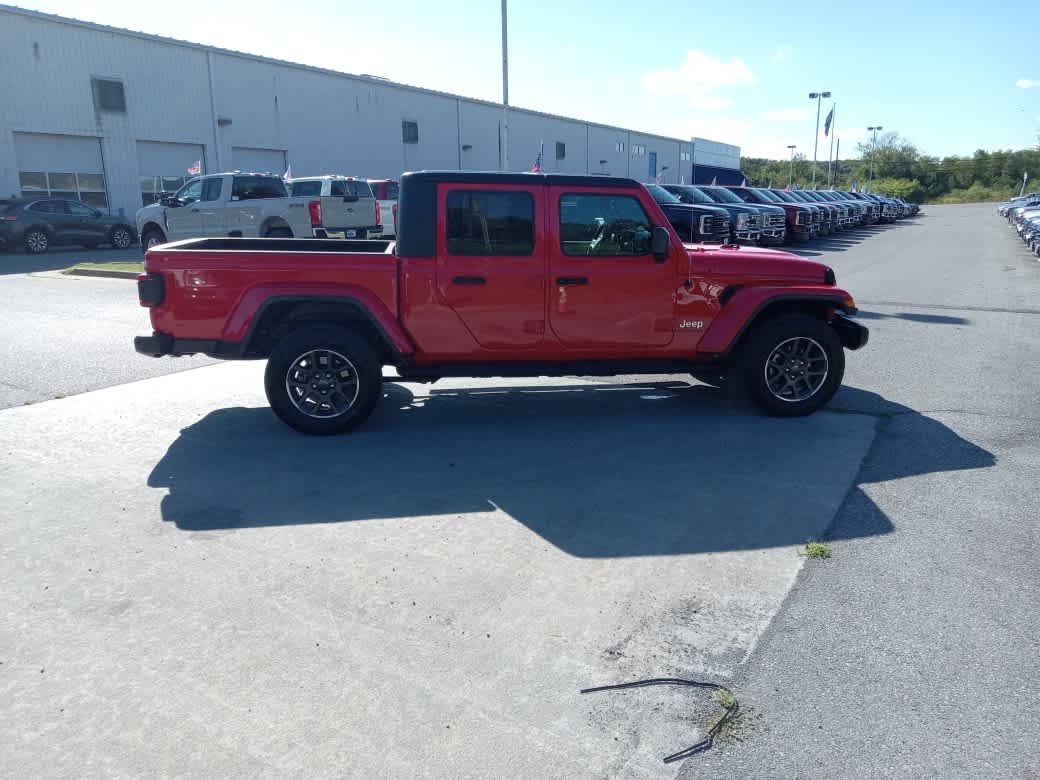 2022 Jeep Gladiator Overland