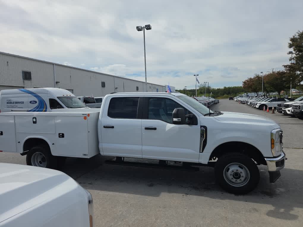2026 Ford F-350 Chassis XL