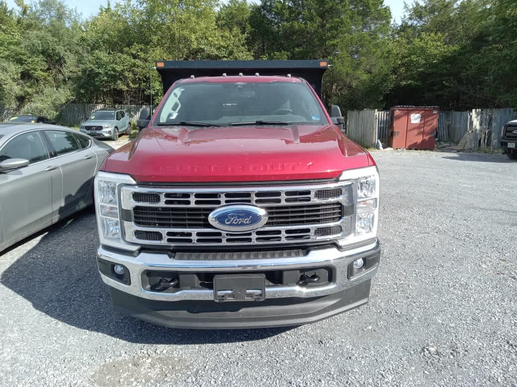 2025 Ford F-350 Chassis XLT