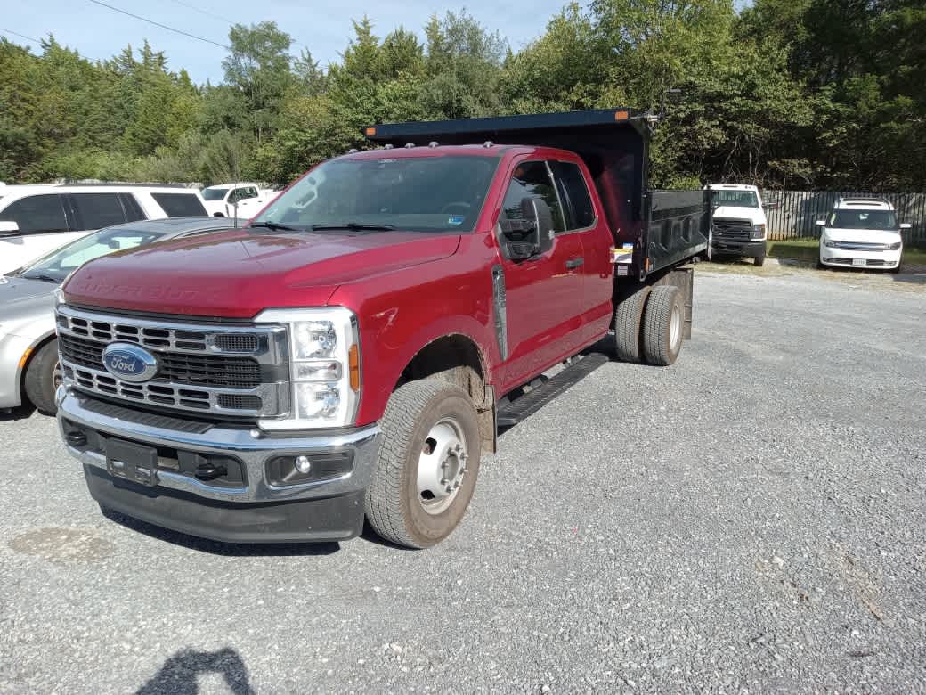 2025 Ford F-350 Chassis XLT