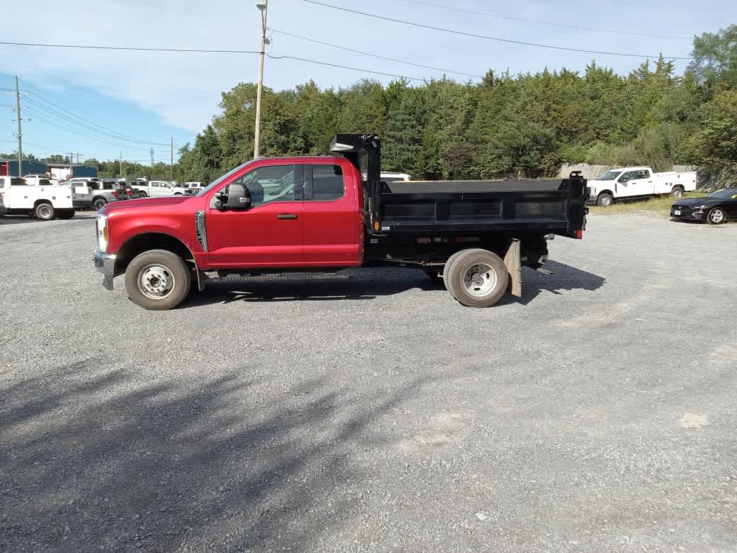 2025 Ford F-350 Chassis XLT