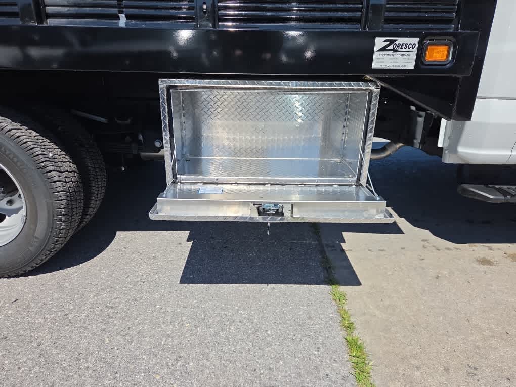 2025 Ford F-350 Chassis XL