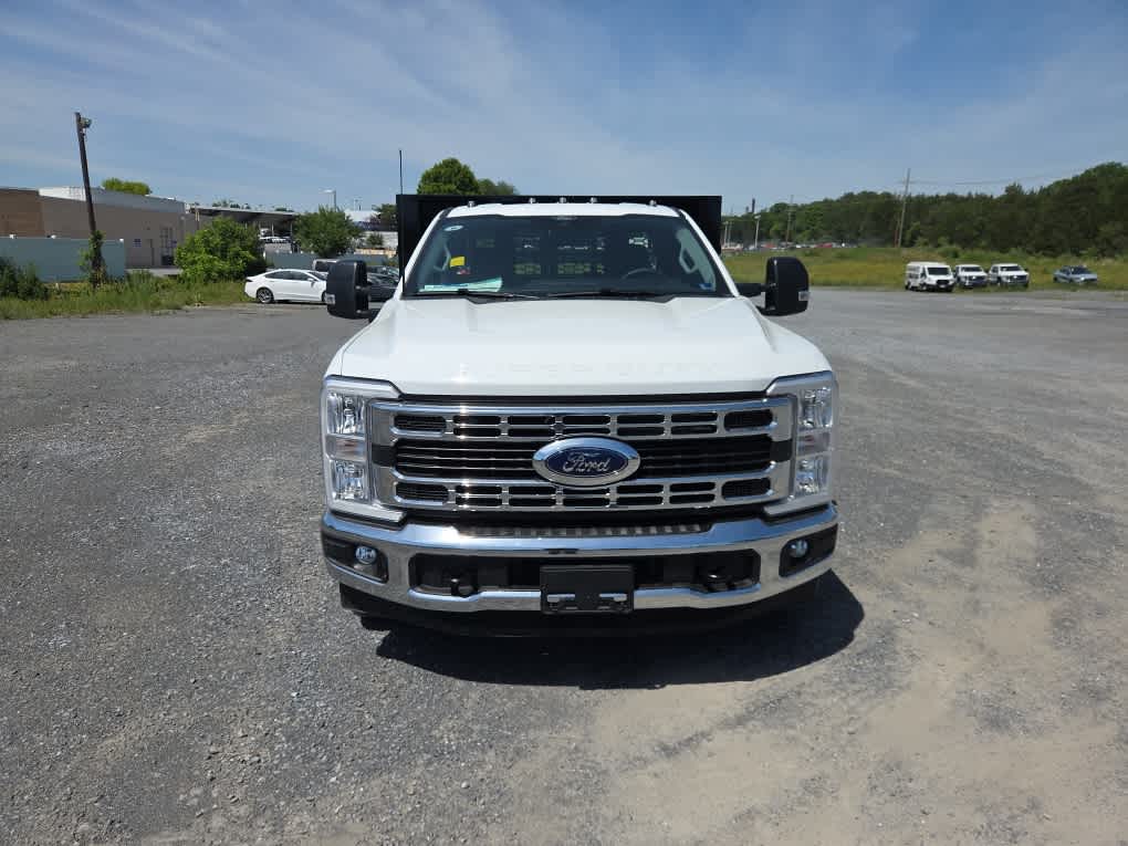 2025 Ford F-350 Chassis XL