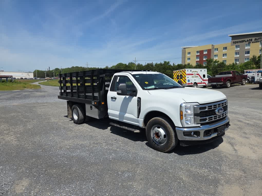 2025 Ford F-350 Chassis XL