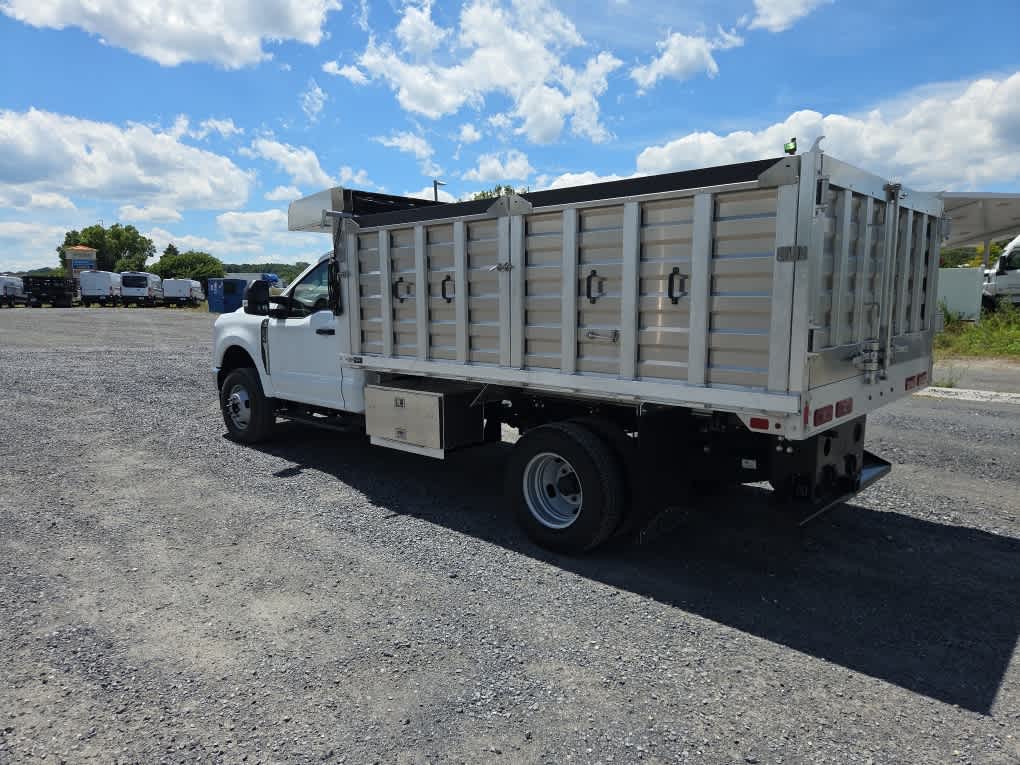 2025 Ford F-350 Chassis XL