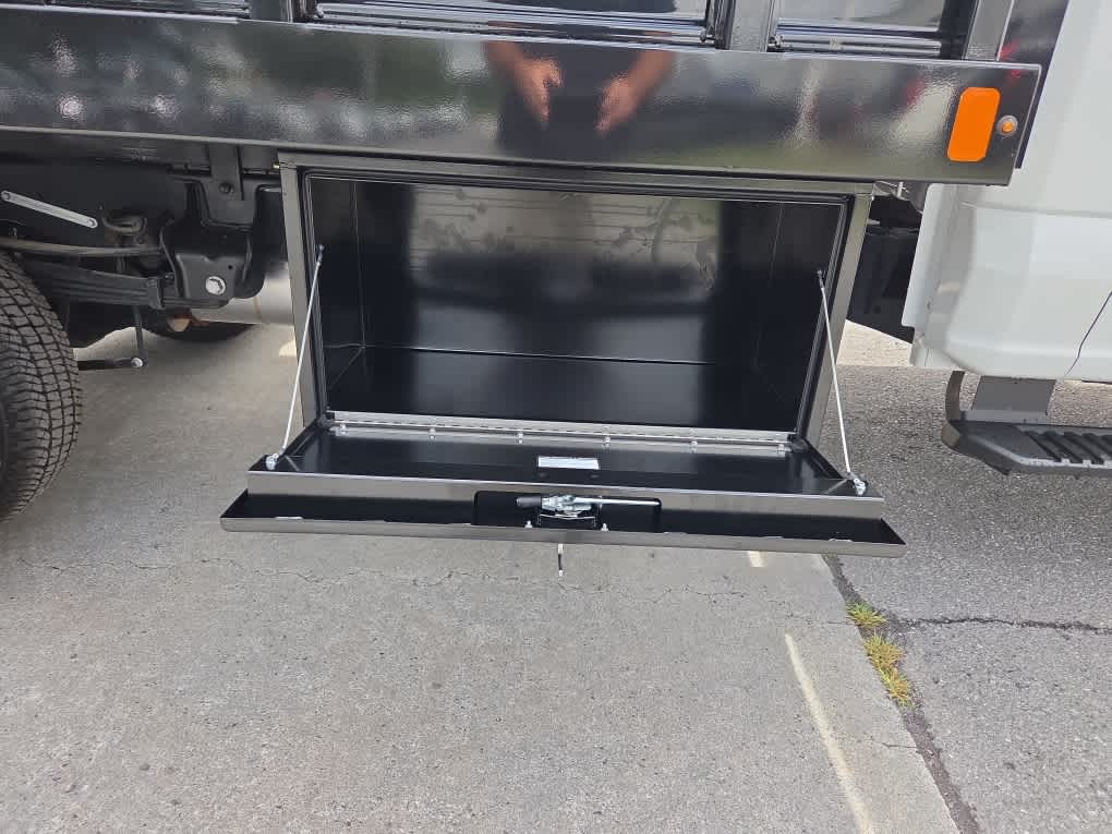 2025 Ford F-350 Chassis XL