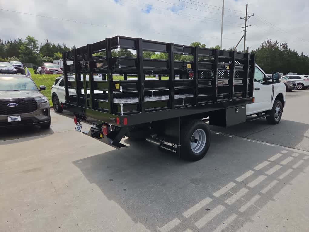 2025 Ford F-350 Chassis XL